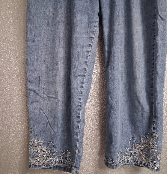 COS High Rise Crop Capris Embroidered Pants   Size 14 - Picture 3 of 9
